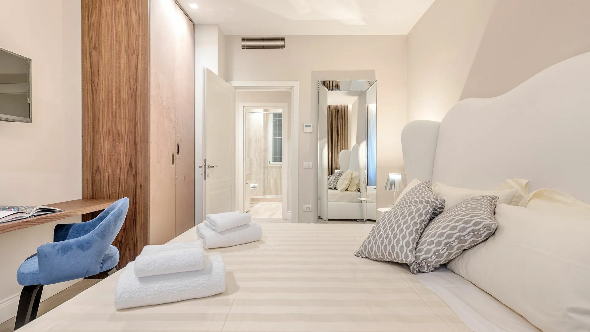 Apartment Luxury Blue River By Mmega Florence Italy